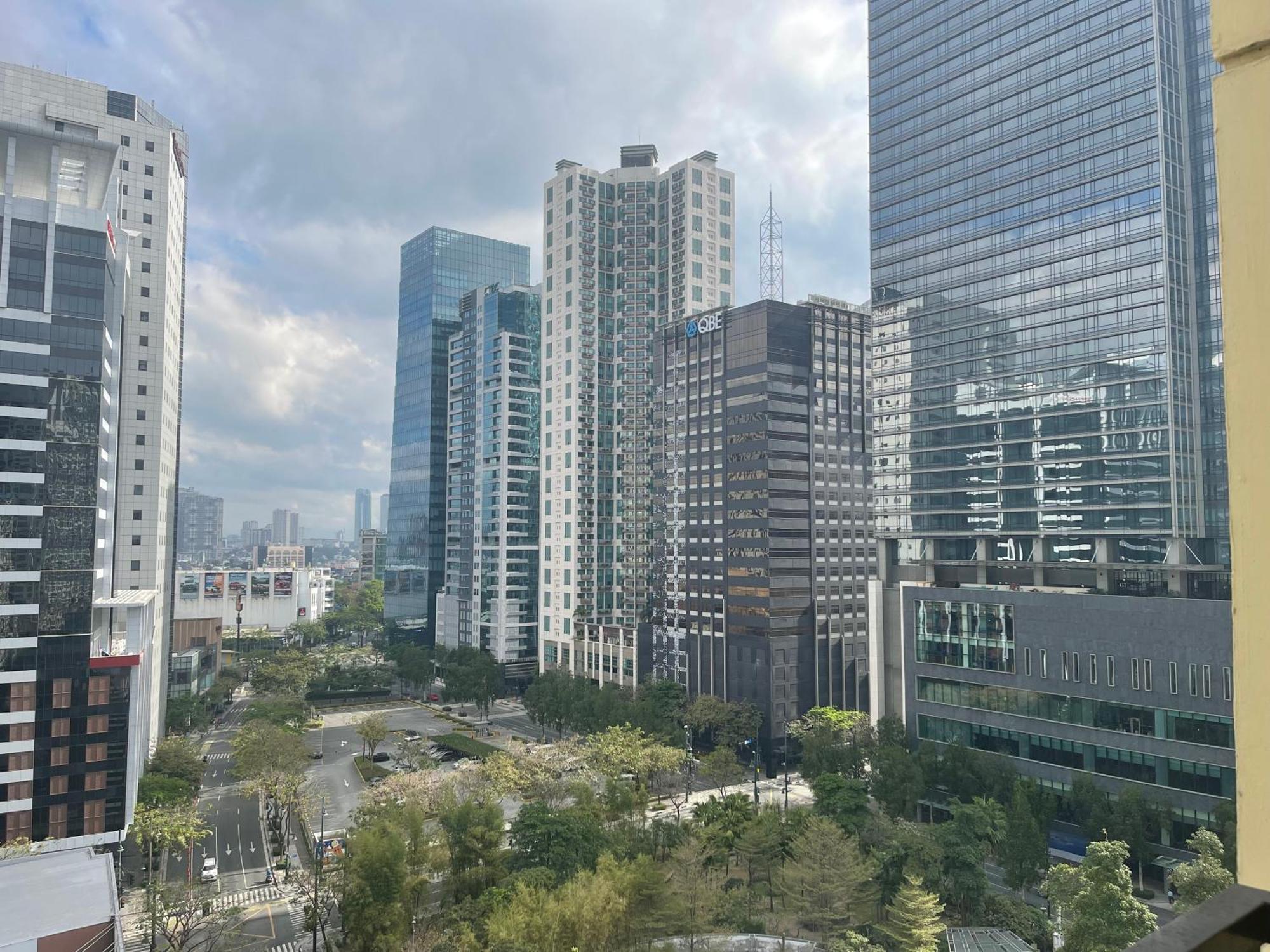 Spacious 1 Bedroom Unit Forbeswood Heights タギッグ エクステリア 写真