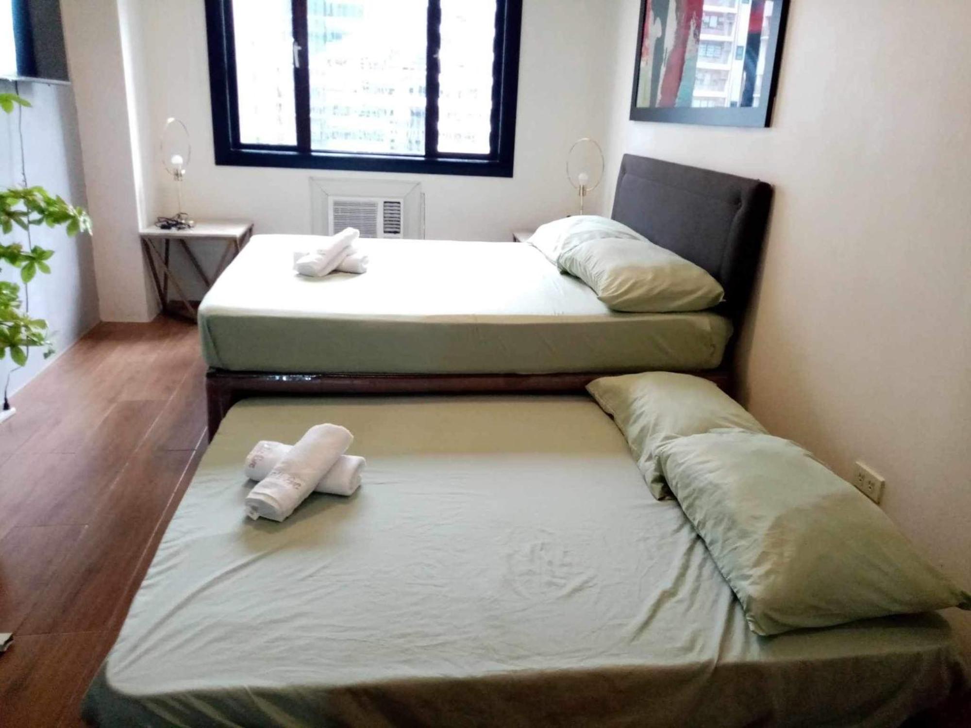 Spacious 1 Bedroom Unit Forbeswood Heights タギッグ 部屋 写真